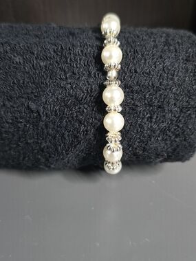 Elegant Pearl and Silver Bead Stretch Bracelet - Pearl White